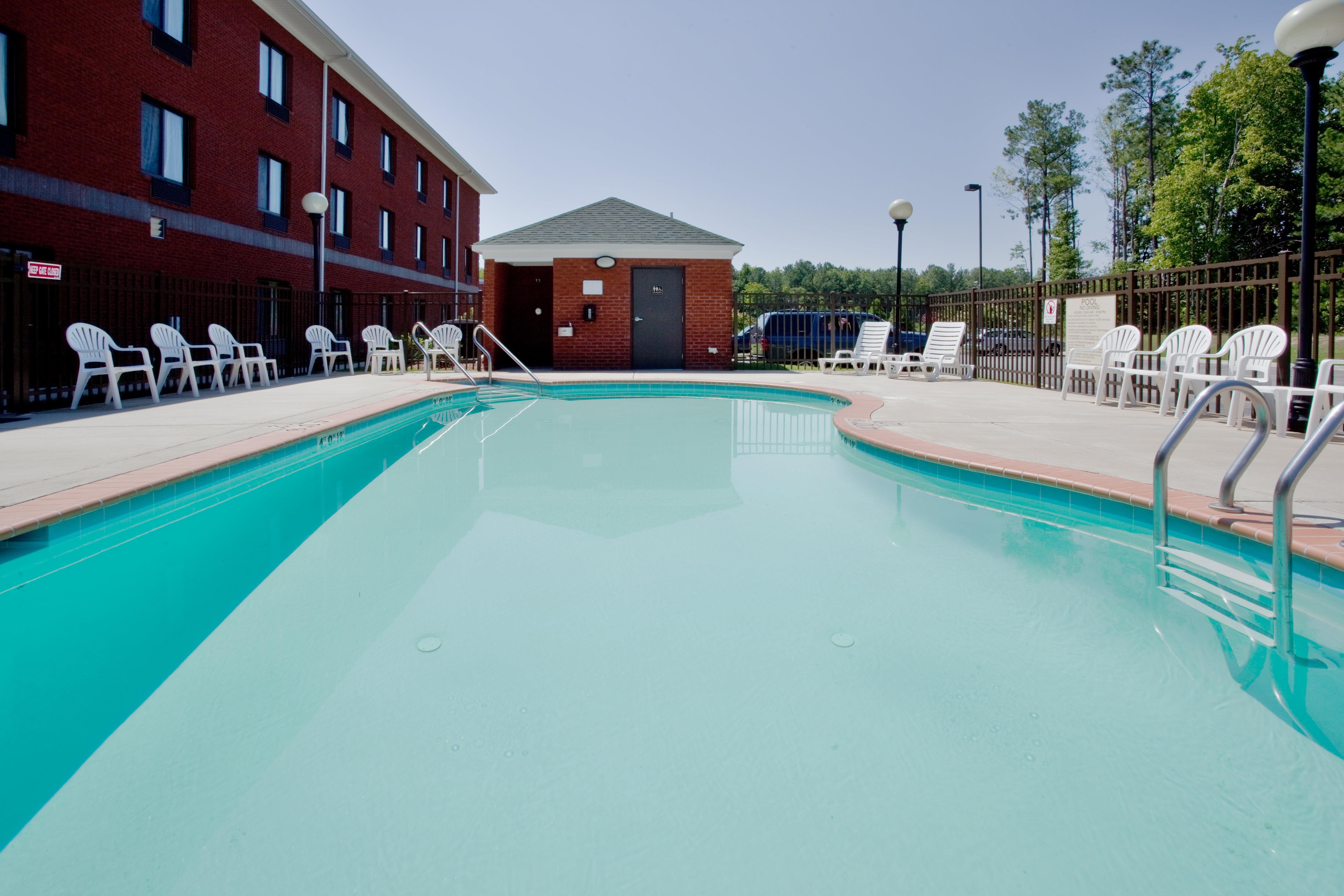 Holiday Inn Express Hotel & Suites Suffolk, An Ihg Hotel Exterior photo